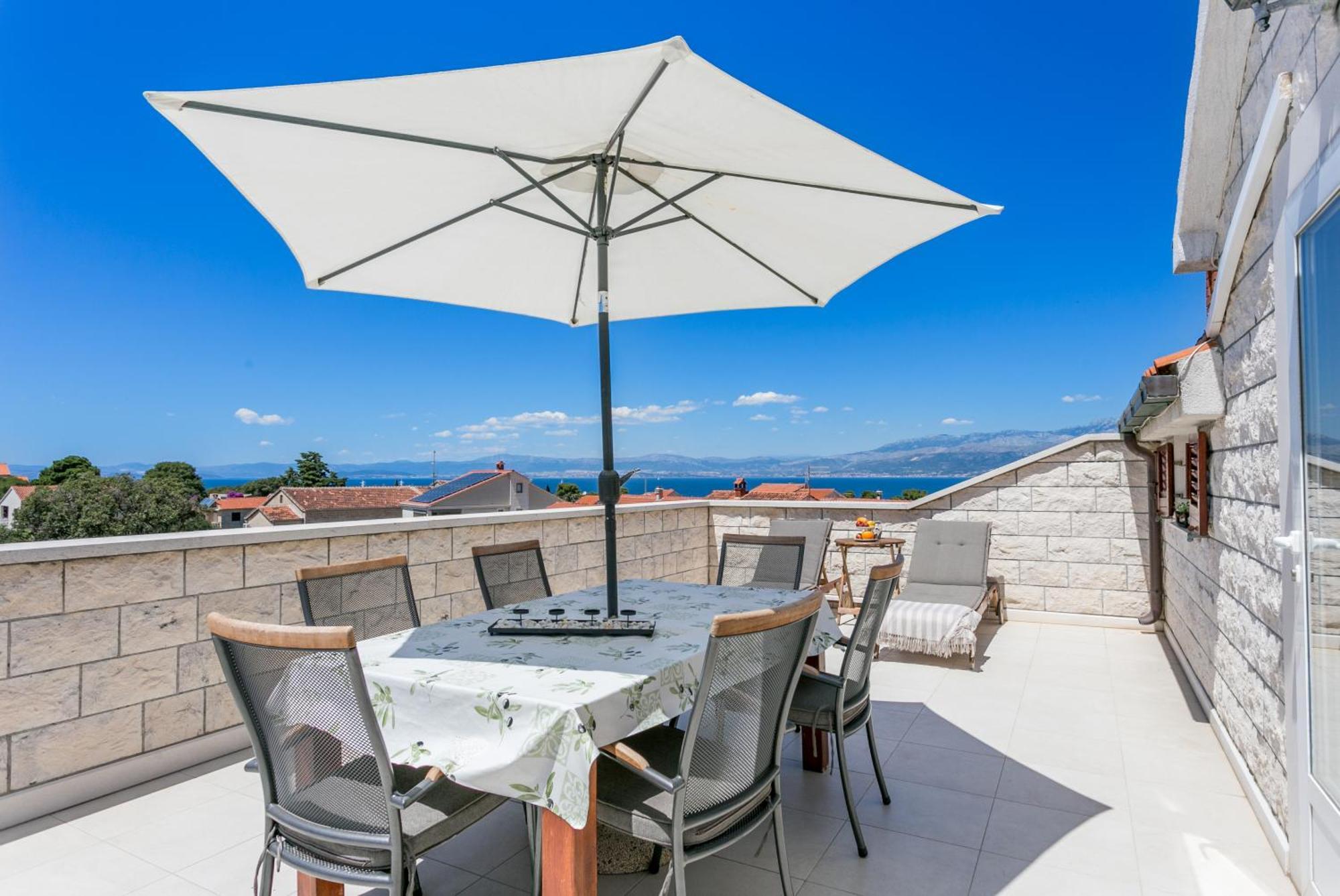 Apartments And Rooms With Parking Space Supetar, Brac - 5658 Bagian luar foto