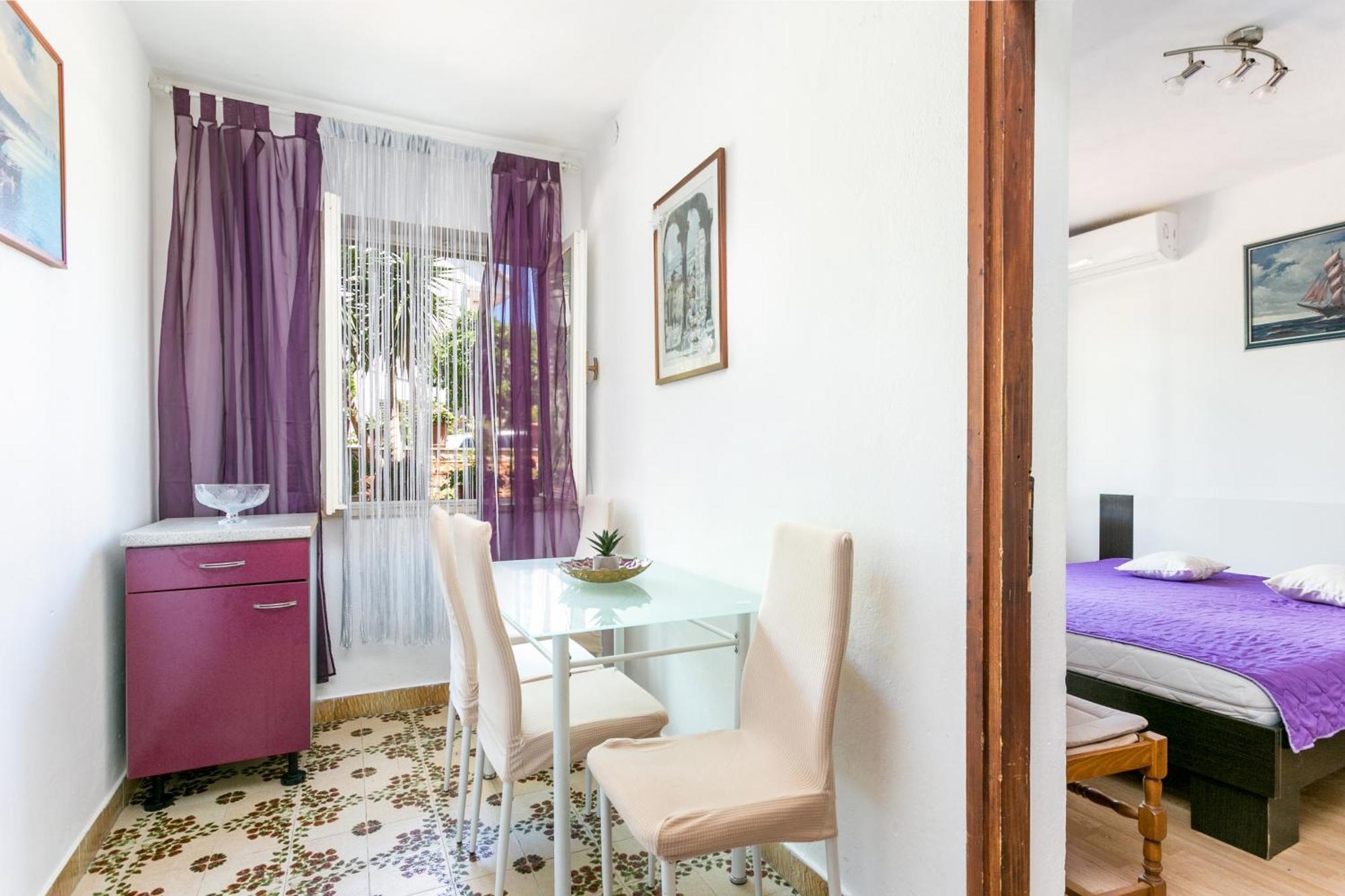 Apartments And Rooms With Parking Space Supetar, Brac - 5658 Bagian luar foto