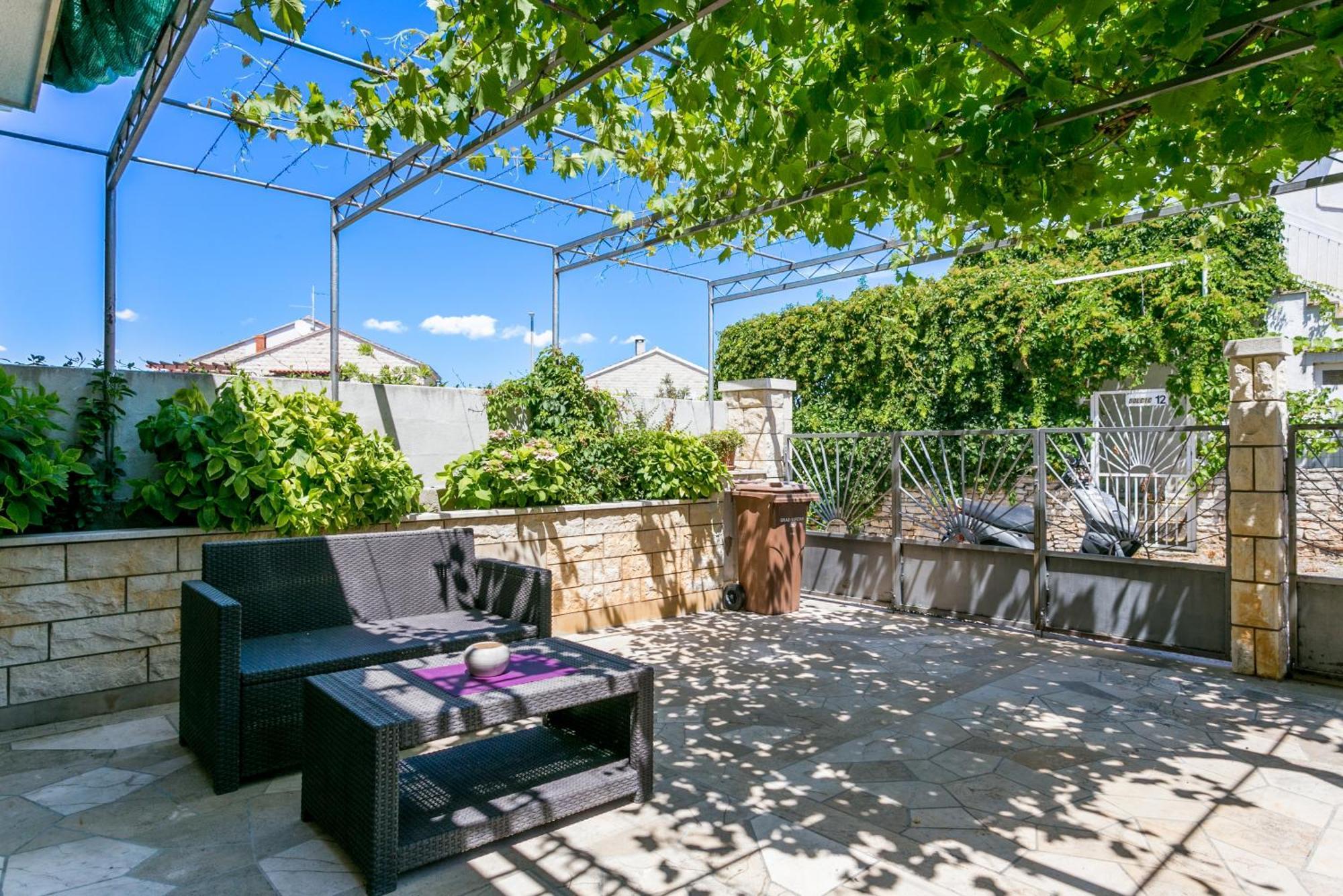 Apartments And Rooms With Parking Space Supetar, Brac - 5658 Bagian luar foto
